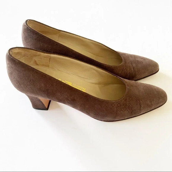 Salvatore Ferragamo Taupe Textured Leather Curved Heel Pumps Metallic Size 8 - Picture 10 of 11